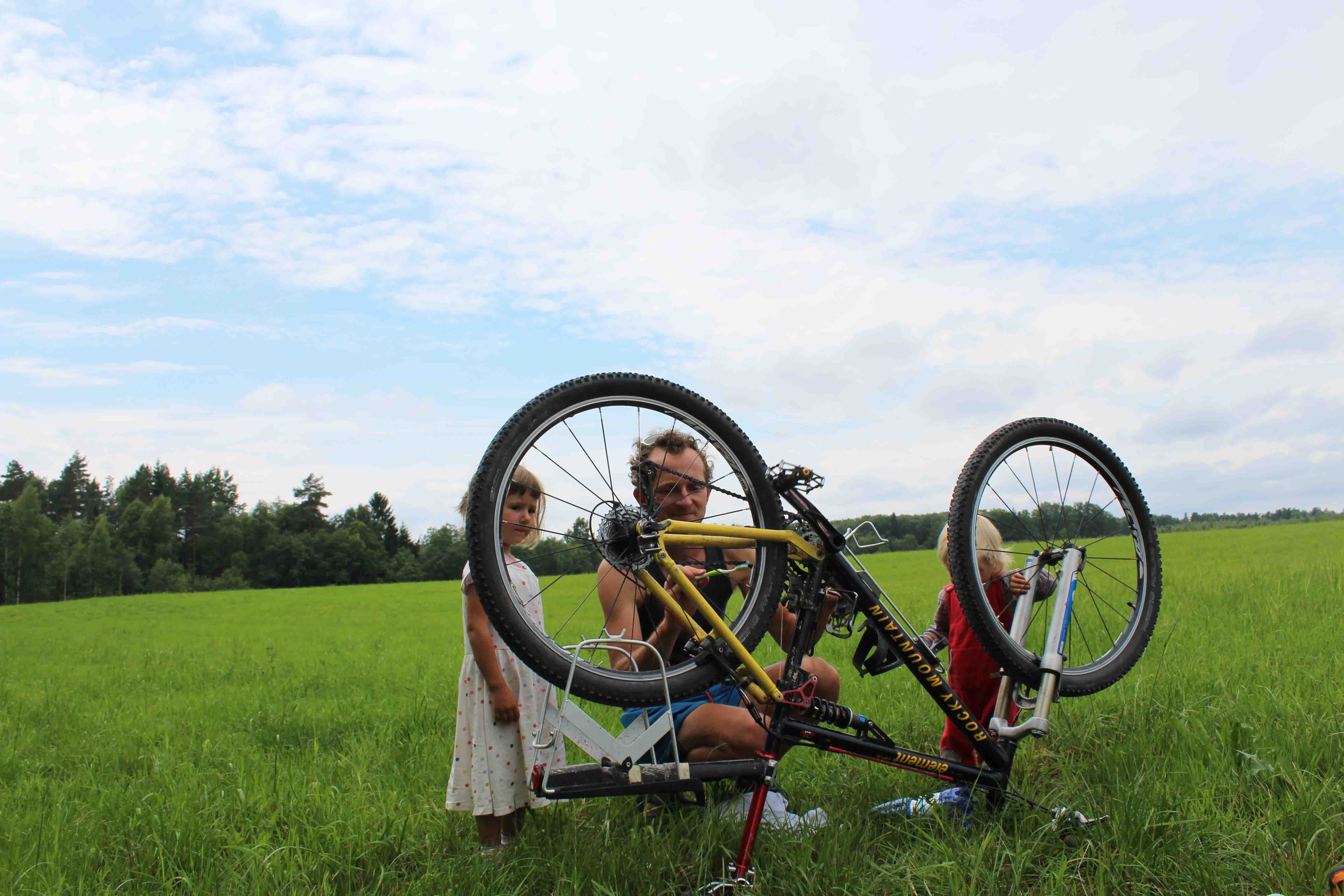 Radreise Familie Ausrüstung - Unsere Stories und Tipps. Begleite uns und unsere 3 Kinder auf unseren Reisen mit Fahrrad und Zelt! 8 Monate Süd-Ost Europa...